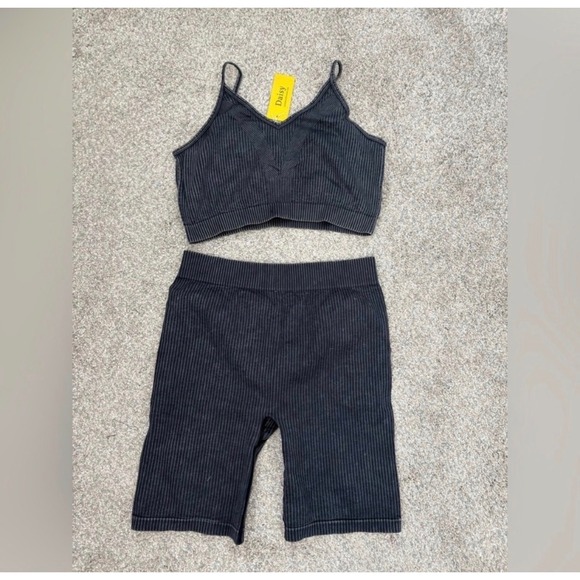 Daisy Two-Piece Ribbed Workout Set Black/Dark Grey Bra & Biker Shorts NWT- XXXL - Picture 1 of 5